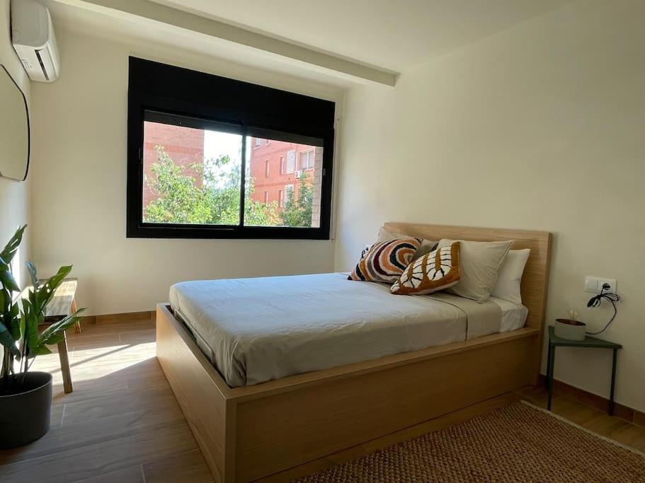 Superflat Near Beach 15' Center Sant Adria de Besos Buitenkant foto